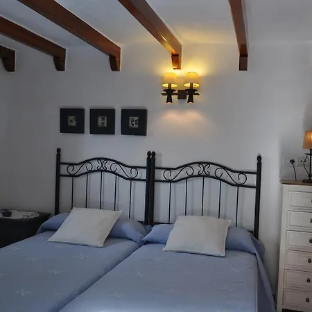 Magallotes Ideal For Hiking, Stargazing And Birding * Icod De Los Vinos